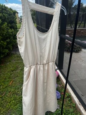 Lush Cream Sleeveless Scoop-Neck Dress